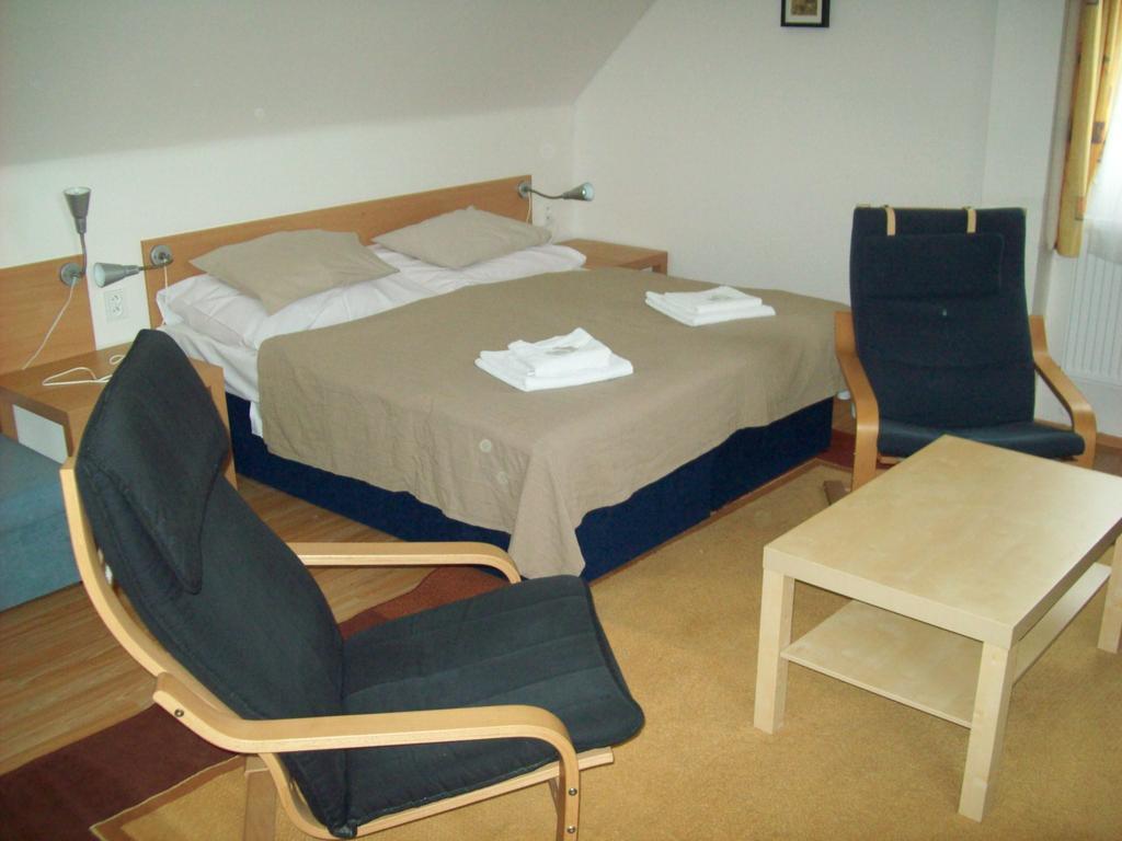Hotel U Lip Trojanovice Frenstat pod Radhostem Room photo